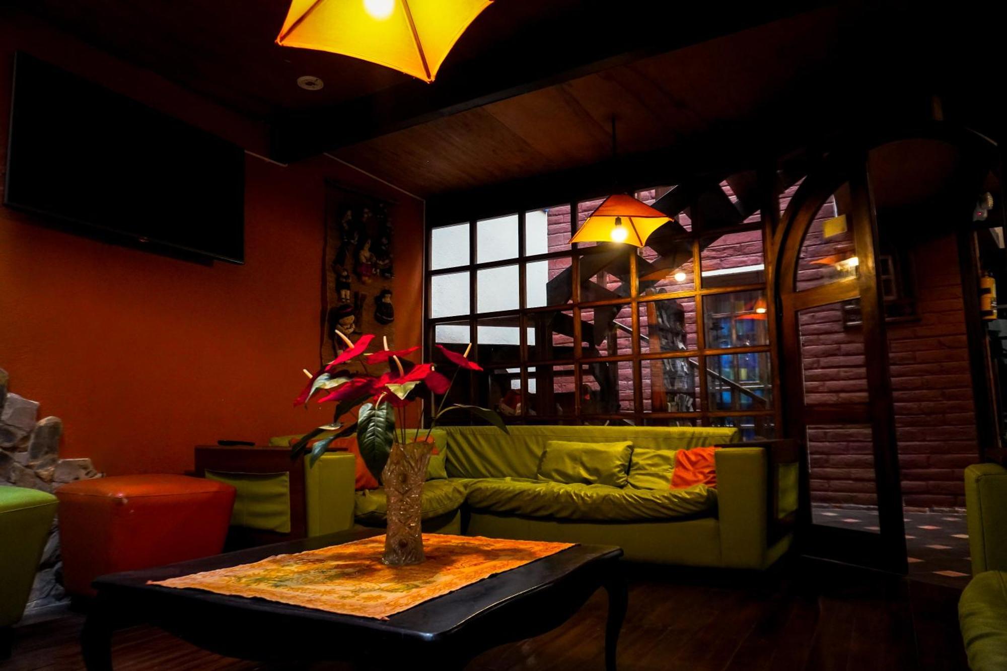 Casa Del Arupo B&B Quito Eksteriør billede